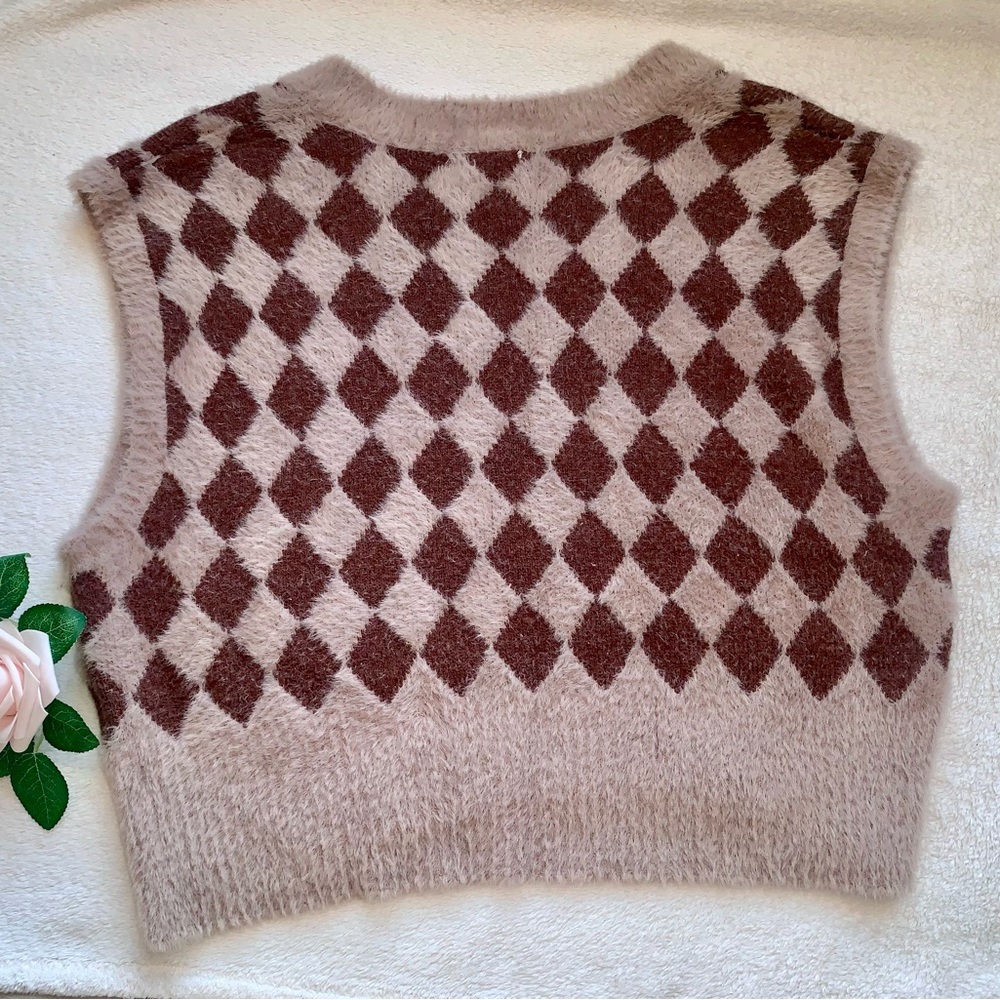 Yet Again Fuzzy Argyle Knit Vest - Picture 9 of 13